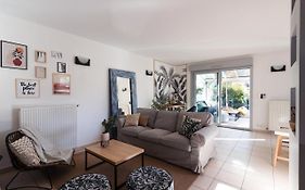 Guilhermy - Maison contemporaine avec jardin